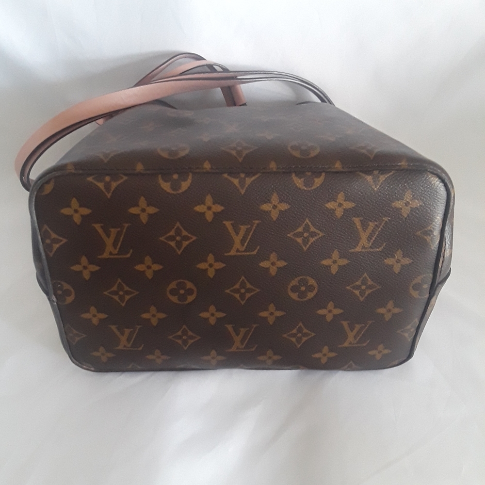 Louis Vuitton Neonoe Rose - Picture 3 of 8